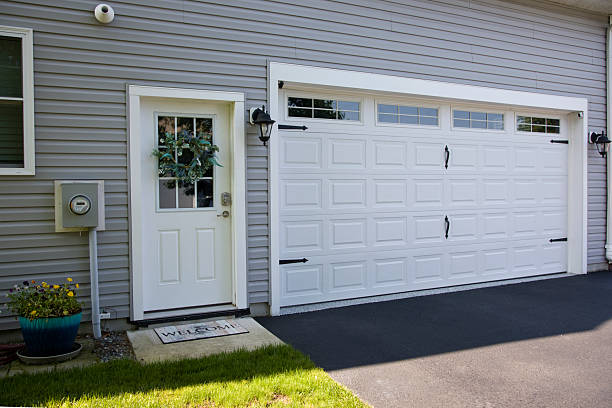 24/7 Emergency Garage Door Panel Replacement experts in Morristown, IN